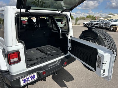 2021 Jeep Wrangler Unlimited Sahara Altitude