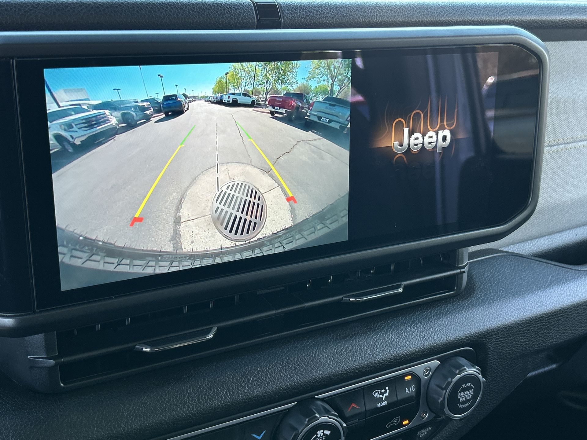 2025 Jeep Wrangler 4-Door Willys 4x4