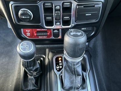 2025 Jeep Wrangler 4-Door Willys 4x4