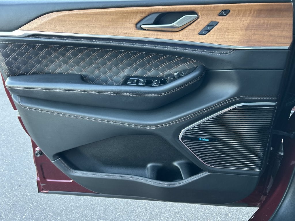 2022 Jeep Grand Cherokee L Summit Reserve