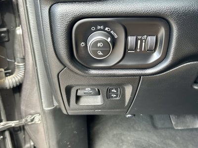 2021 RAM 1500 Laramie Crew Cab 4x4 5'7" Box