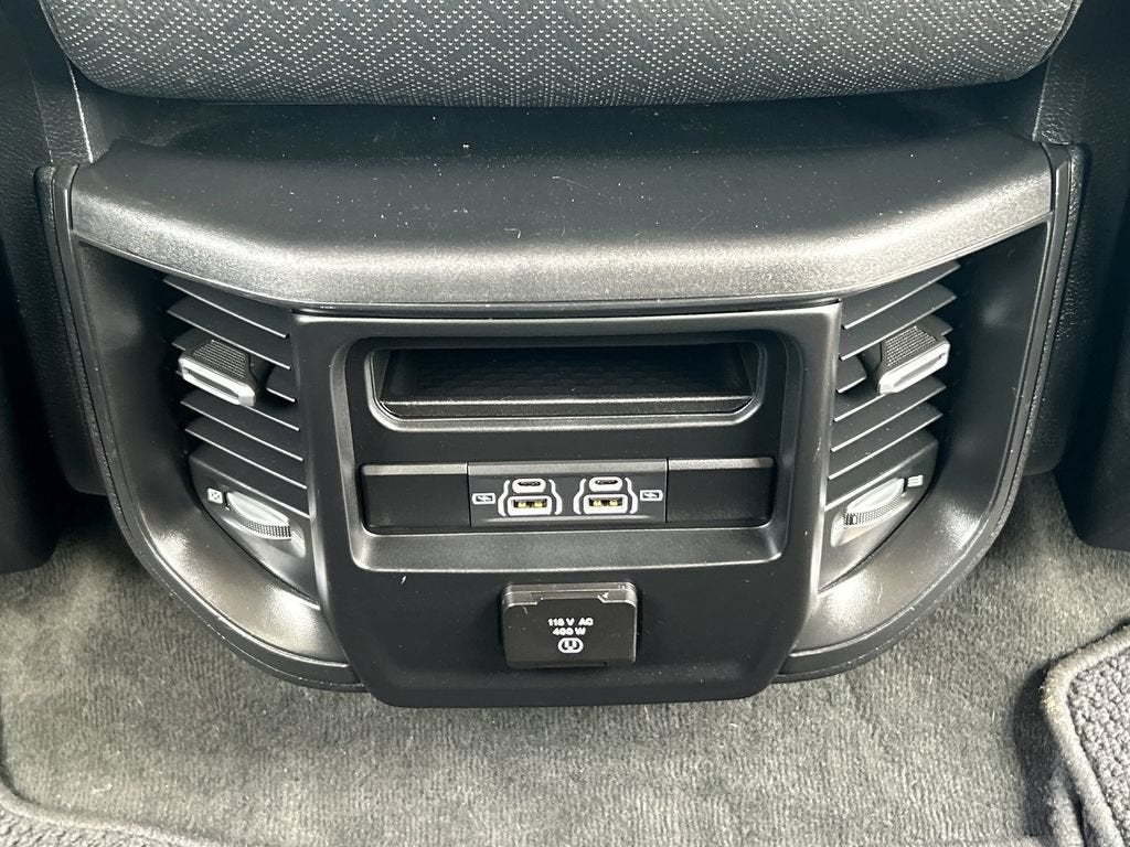 2021 RAM 1500 Laramie Crew Cab 4x4 5'7" Box