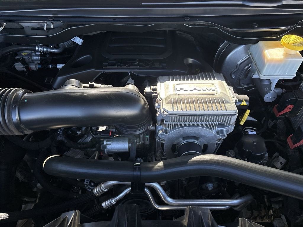 2021 RAM 1500 Laramie Crew Cab 4x4 5'7" Box