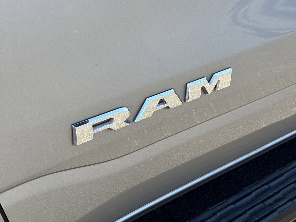 2021 RAM 1500 Laramie Crew Cab 4x4 5'7" Box