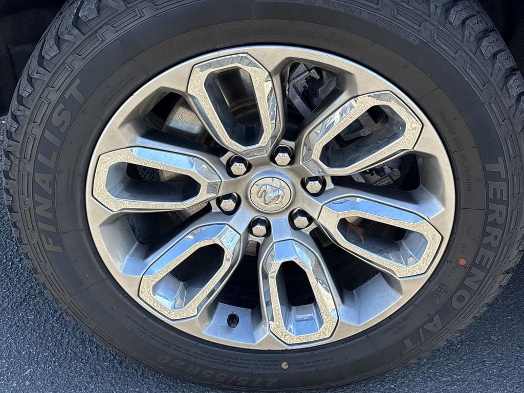 2021 RAM 1500 Laramie Crew Cab 4x4 5'7" Box