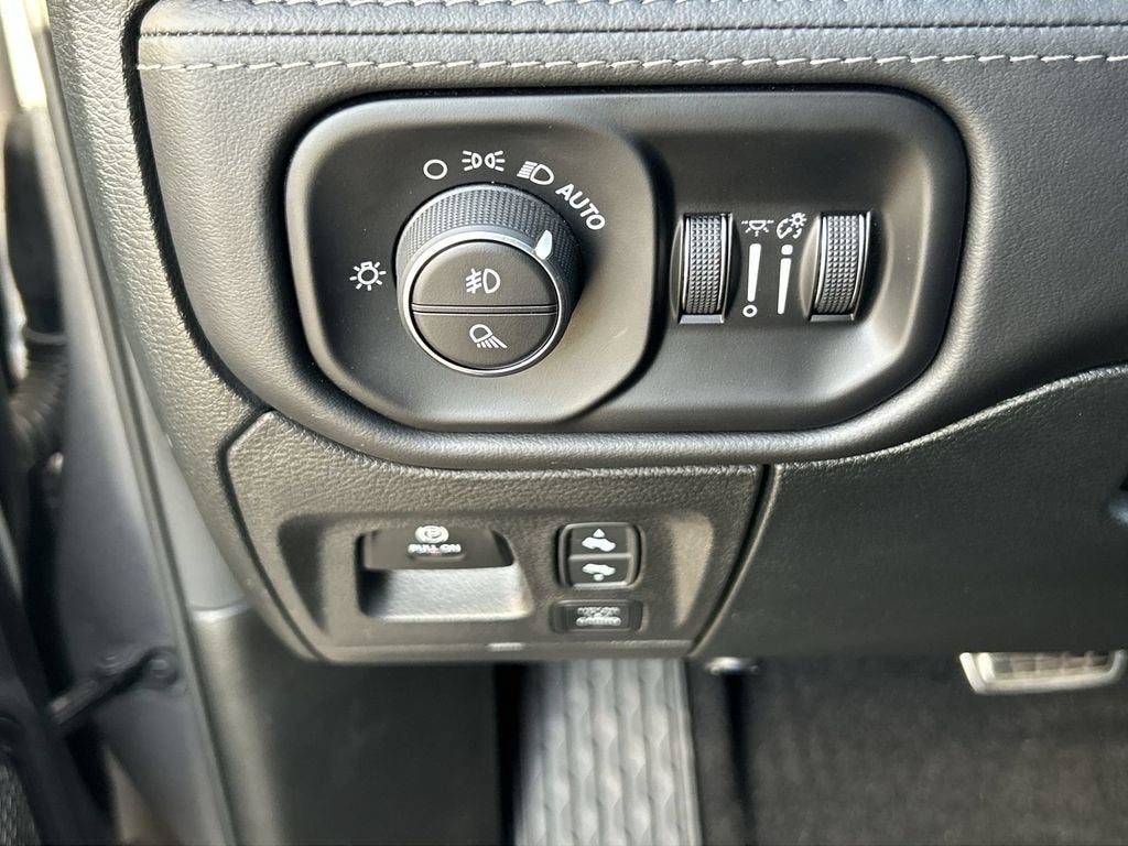 2025 RAM 1500 RHO
