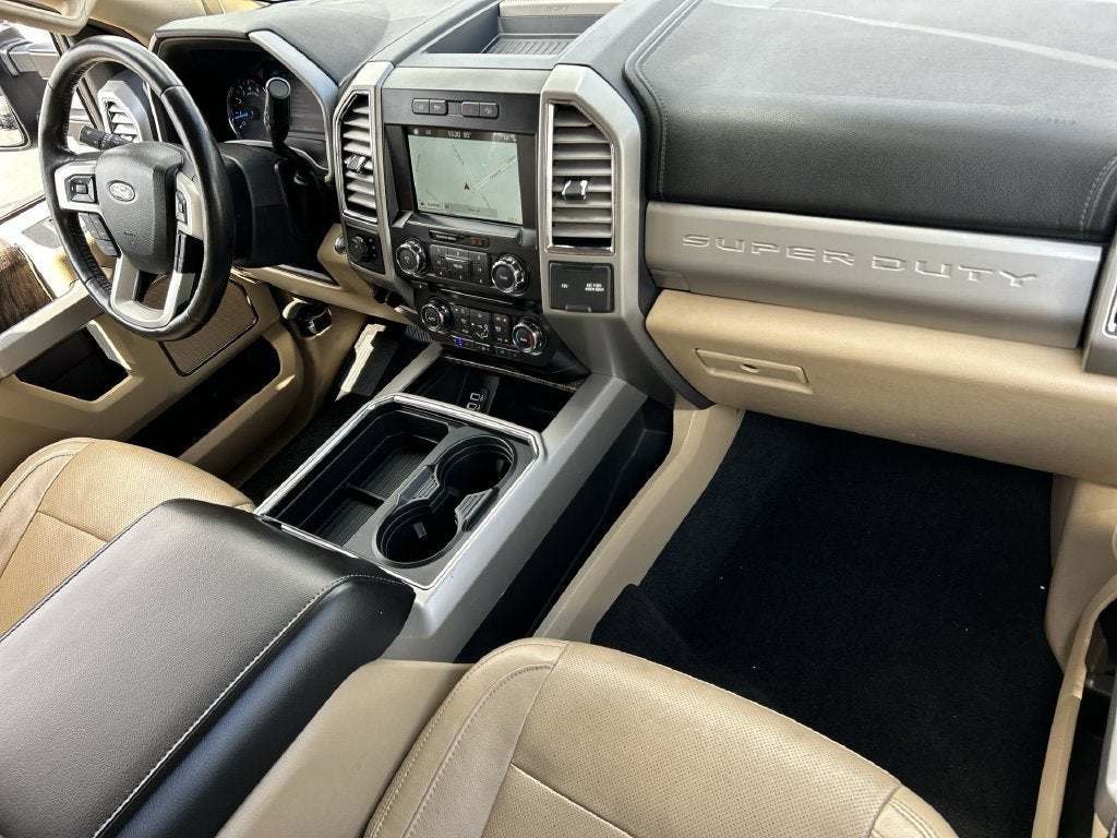 2017 Ford Super Duty F-250 SRW Lariat