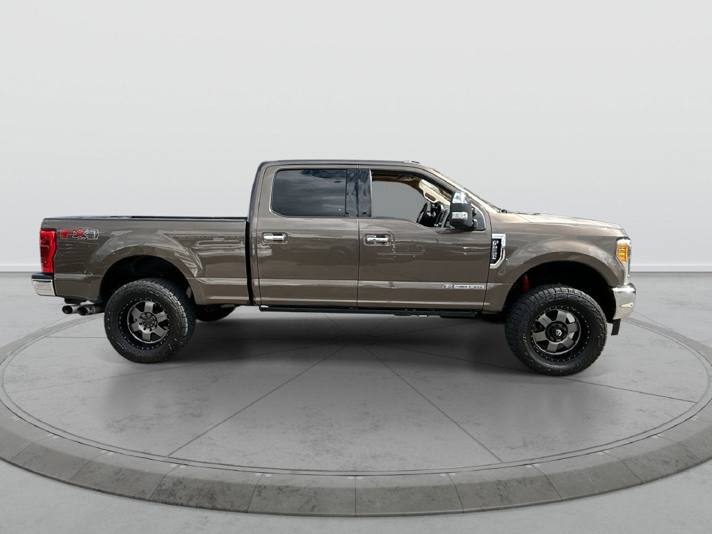 2017 Ford Super Duty F-250 SRW Lariat
