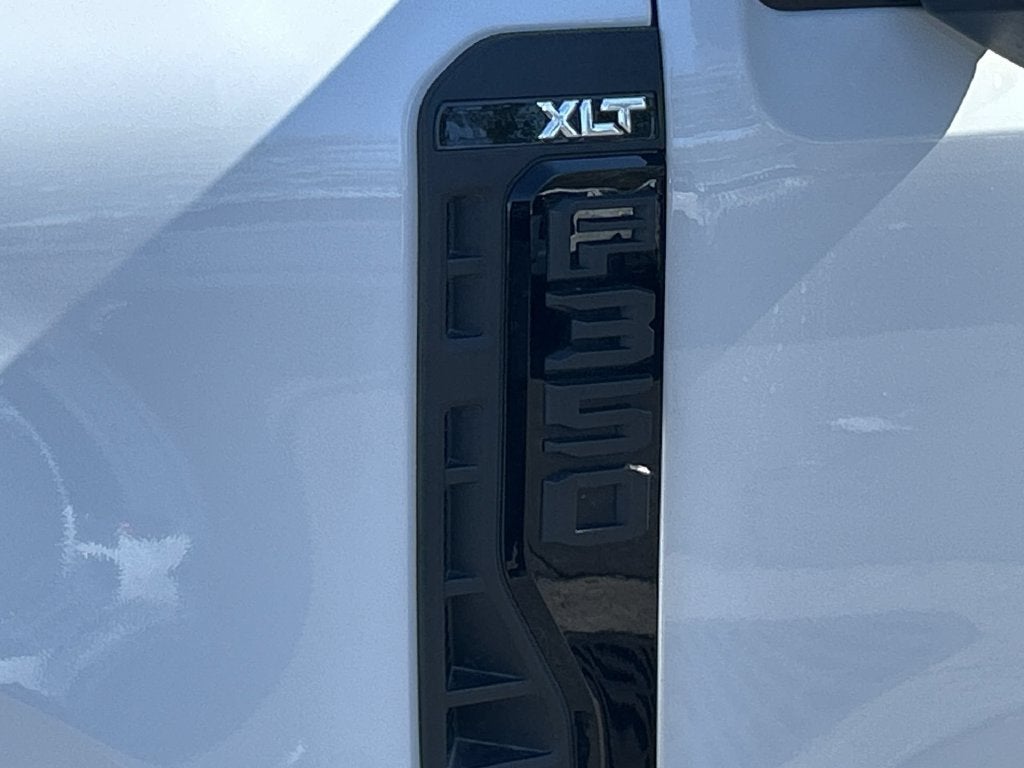 2025 Ford Super Duty F-350 SRW XL