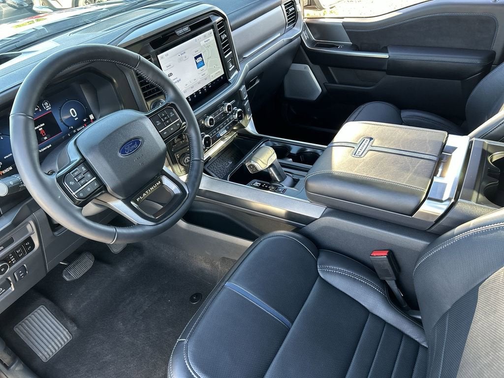 2025 Ford F-150 Platinum