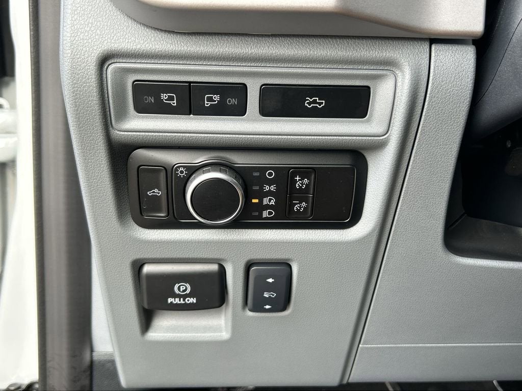 2023 Ford F-150 Lightning XLT