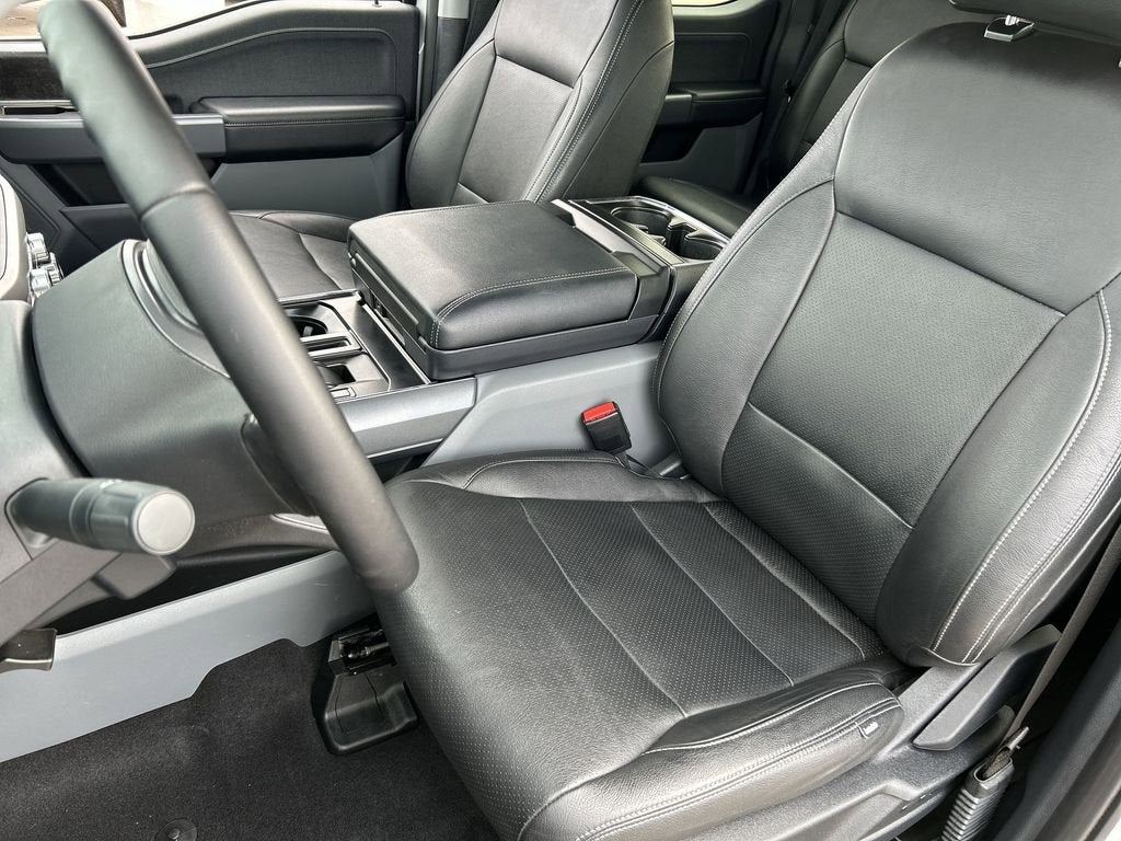 2023 Ford F-150 Lightning XLT