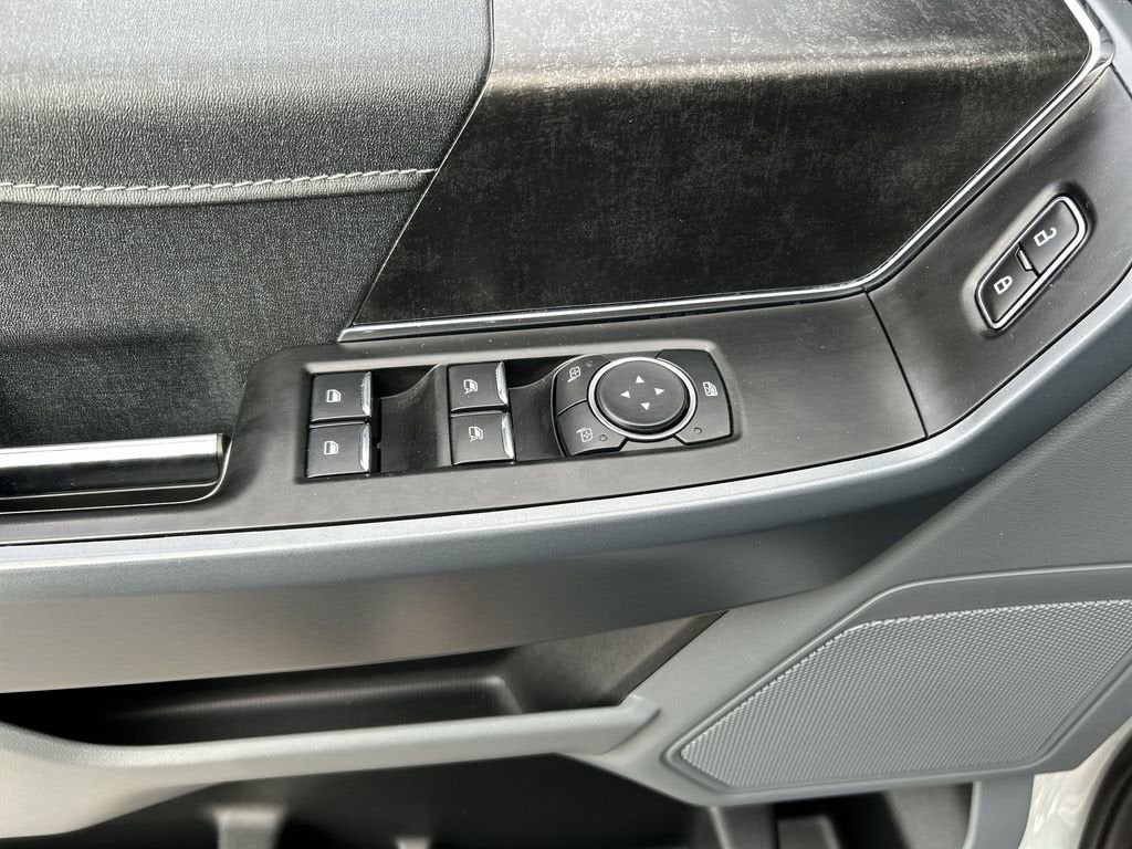 2023 Ford F-150 Lightning XLT