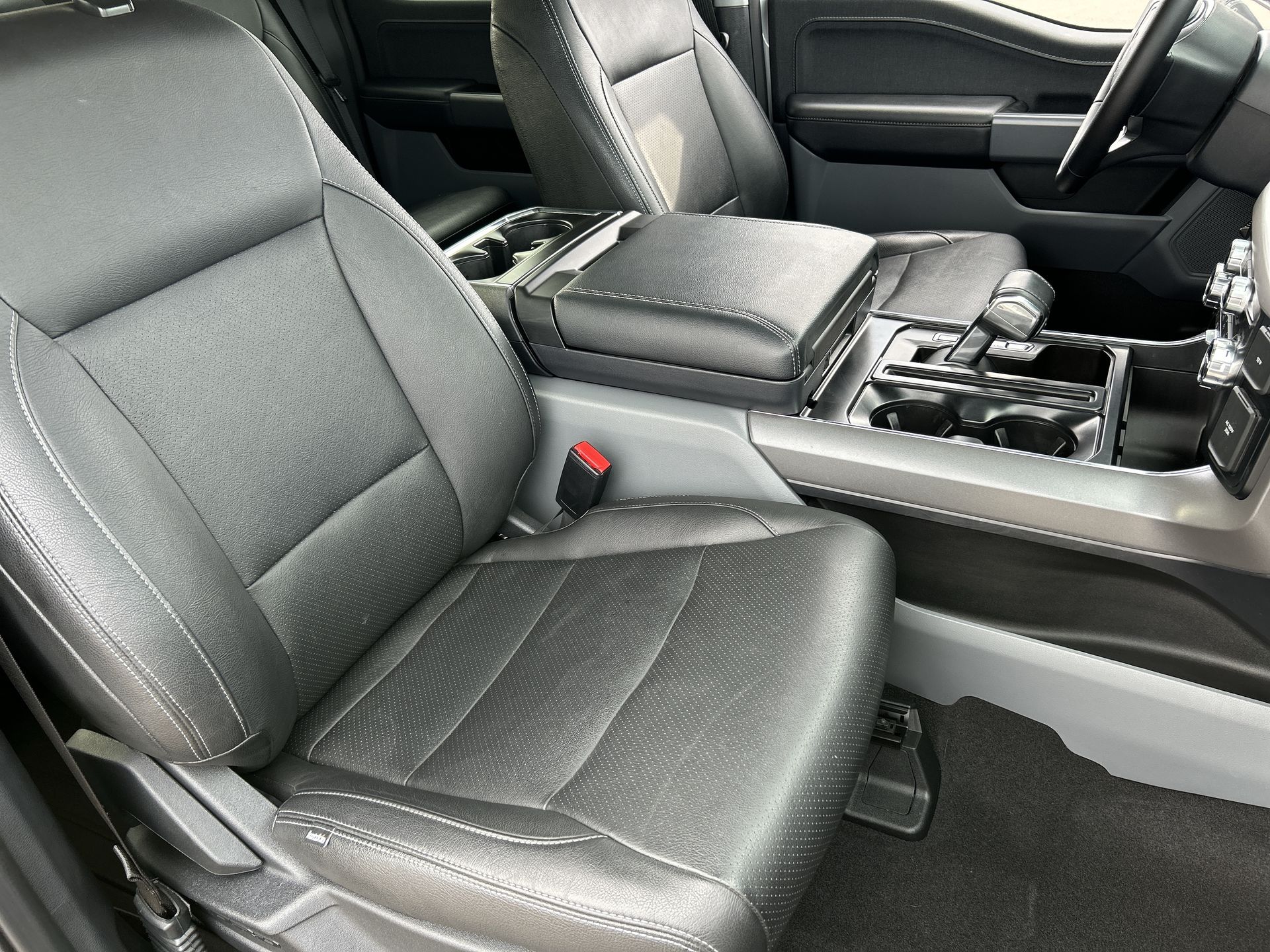 2023 Ford F-150 Lightning XLT