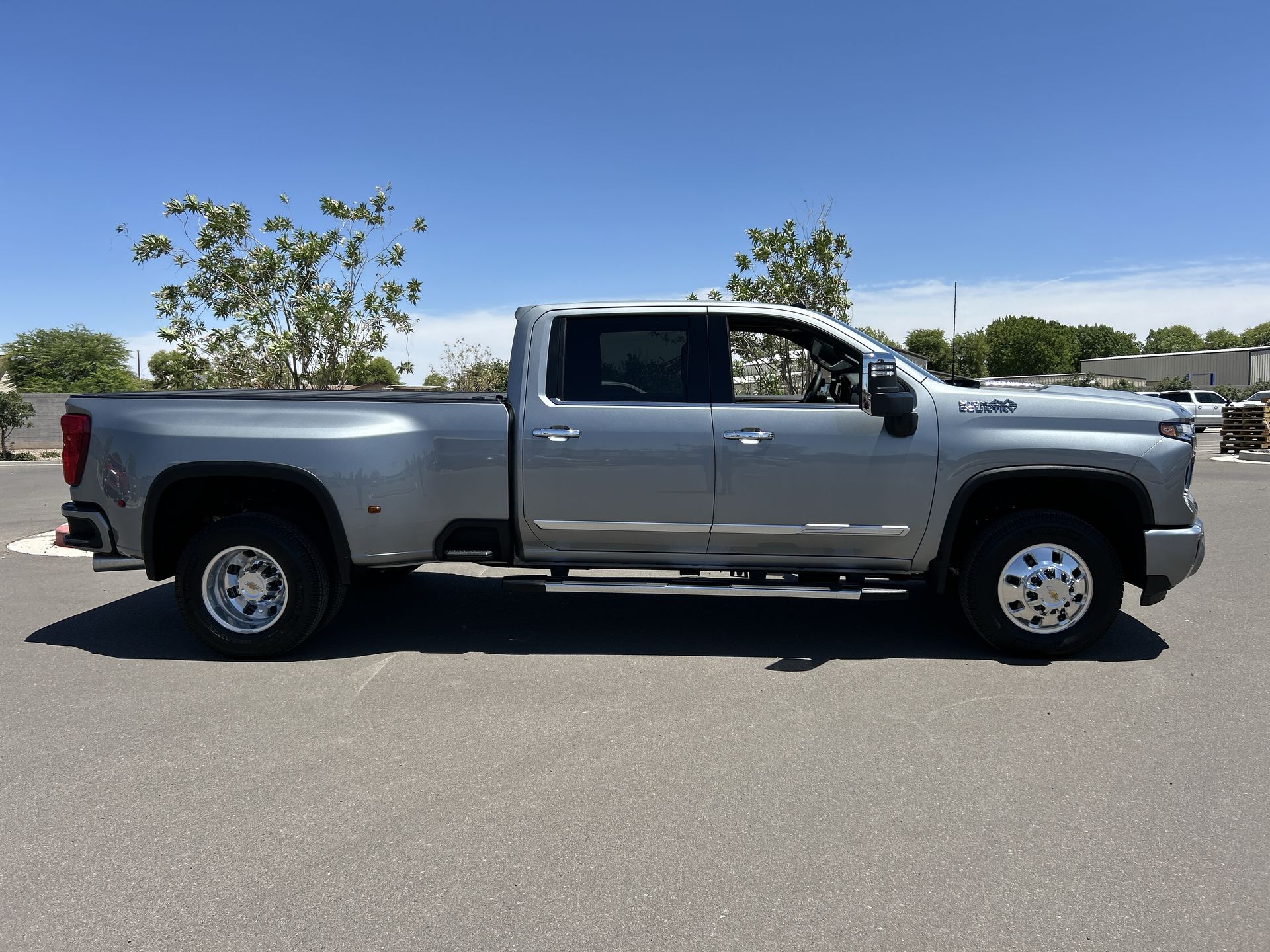2026 Chevrolet Silverado 3500 HD High Country DRW