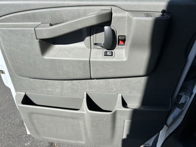 2025 GMC Savana Cutaway 3500 1WT