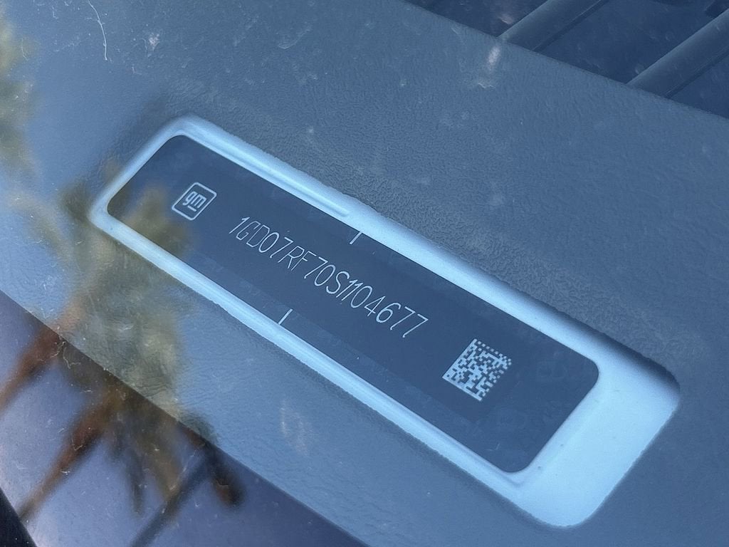 2025 GMC Savana Cutaway 3500 1WT