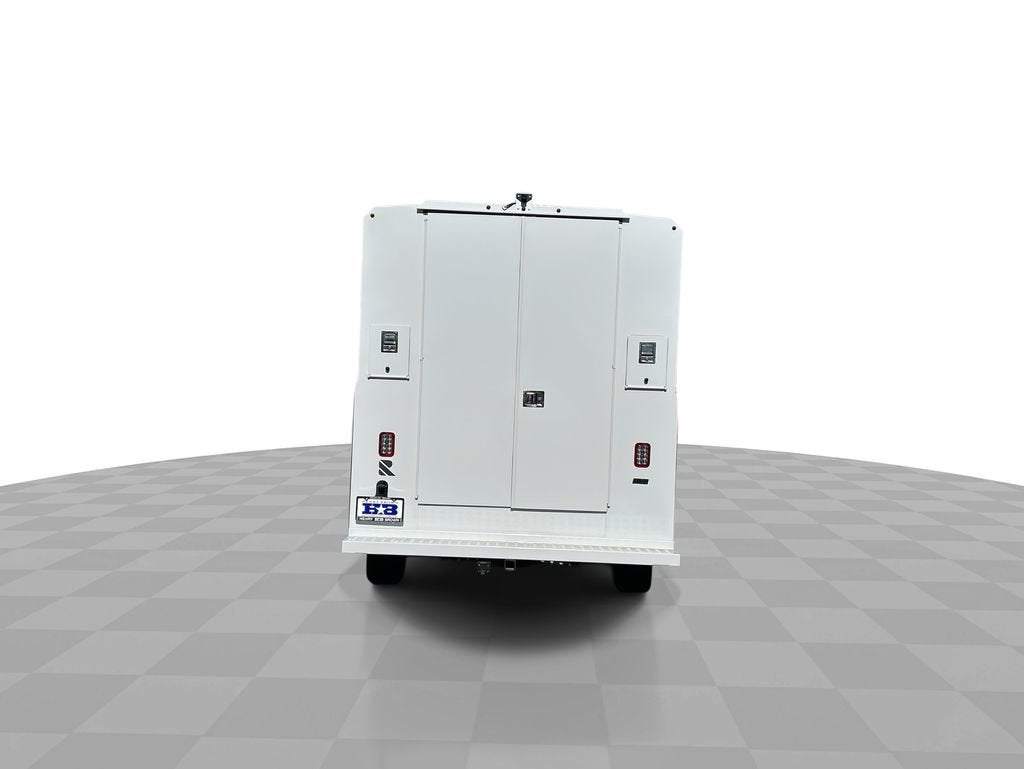 2025 GMC Savana Cutaway 3500 1WT