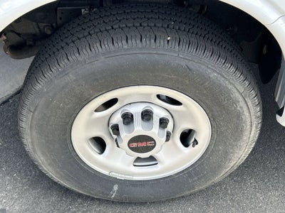 2025 GMC Savana Cutaway 3500 1WT