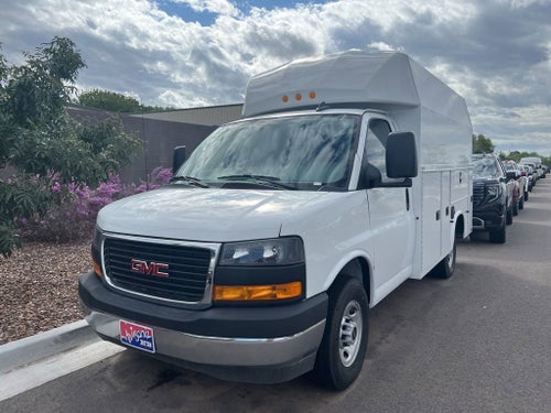 2025 GMC Savana Cutaway 3500 1WT