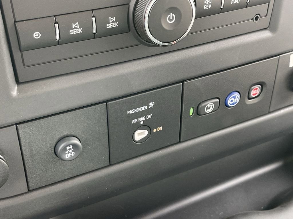 2025 GMC Savana Cutaway 3500 1WT