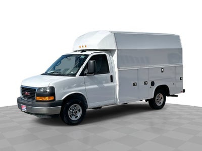 2025 GMC Savana Cutaway 3500 1WT