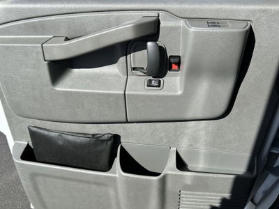 2025 GMC Savana Cutaway 3500 1WT