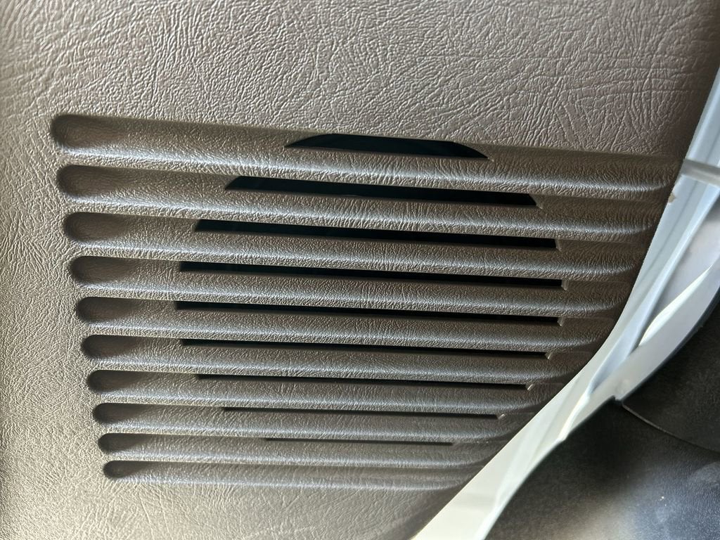 2025 GMC Savana Cutaway 3500 1WT