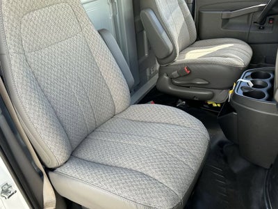 2025 GMC Savana Cutaway 3500 1WT