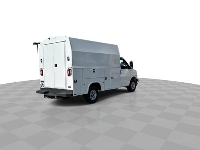2025 GMC Savana Cutaway 3500 1WT