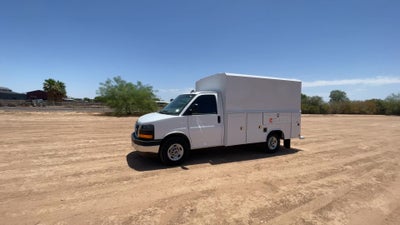 2025 GMC Savana Cutaway 3500 1WT