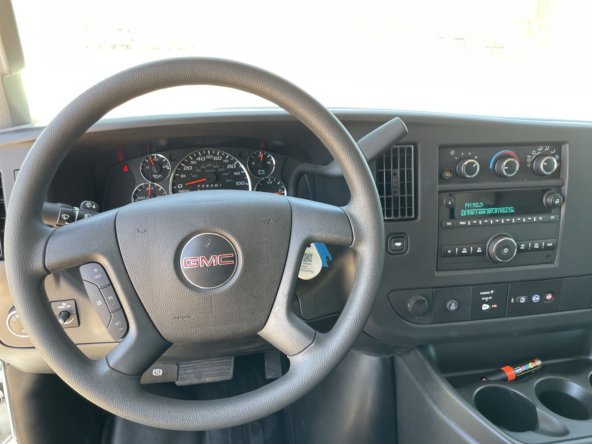 2025 GMC Savana Cutaway 3500 1WT