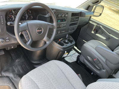 2025 GMC Savana Cutaway 3500 1WT