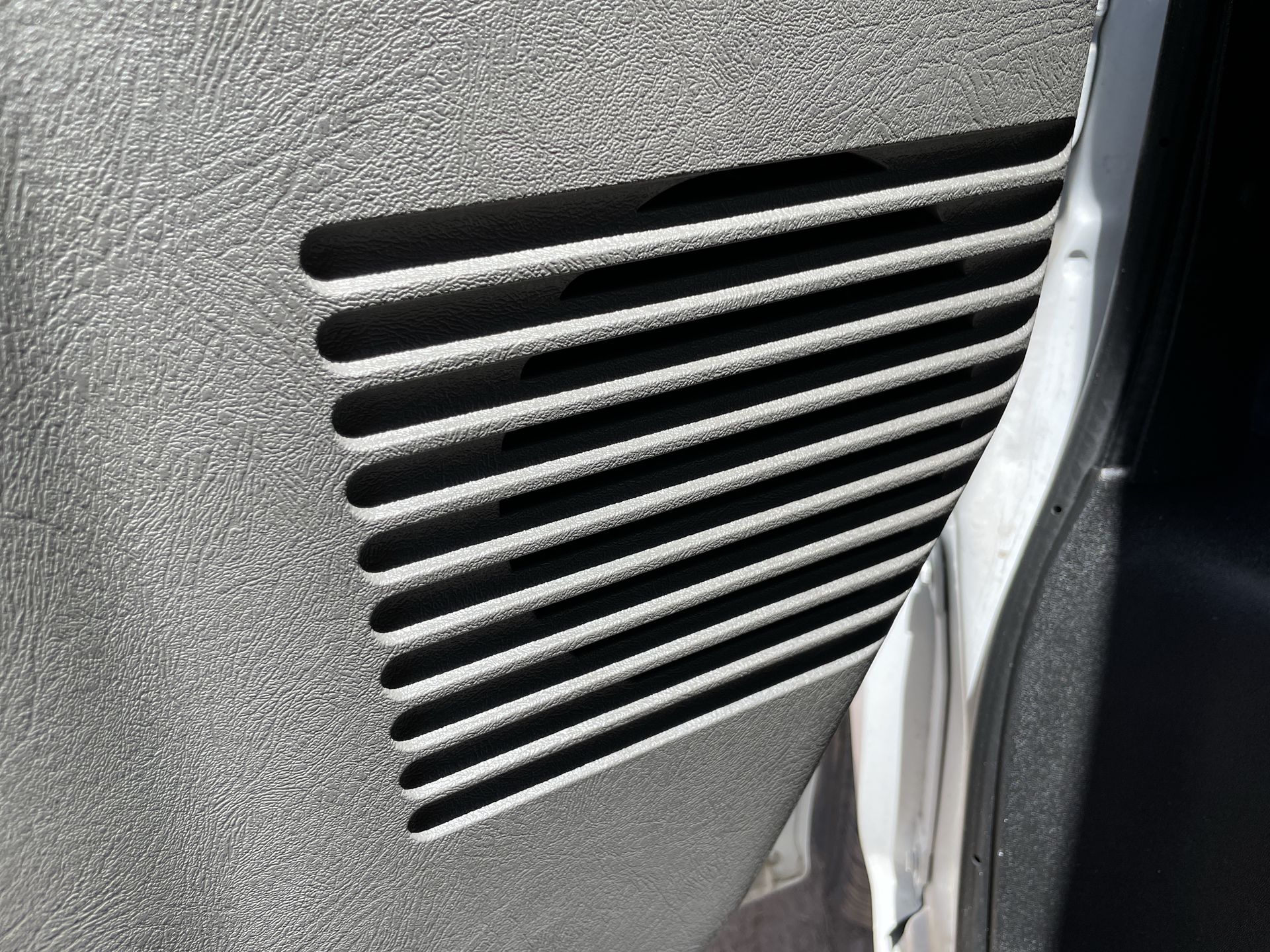 2025 GMC Savana Cutaway 3500 1WT