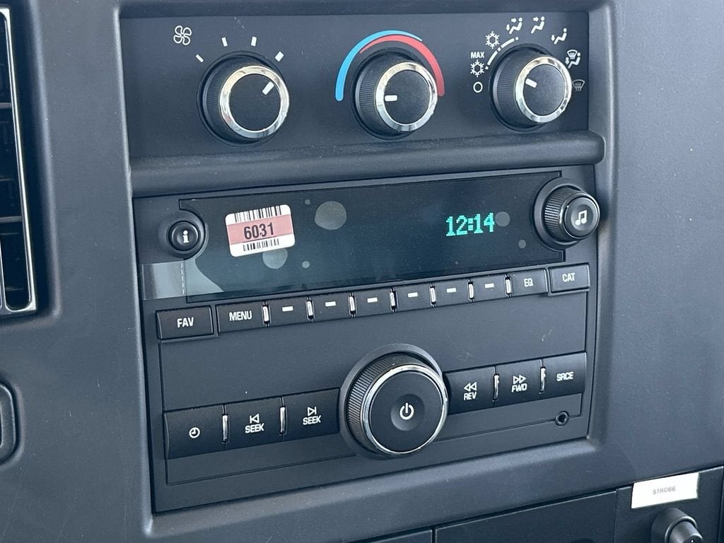 2025 GMC Savana Cutaway 3500 1WT