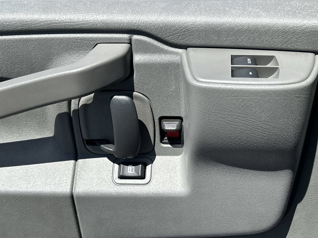 2025 GMC Savana Cutaway 3500 1WT