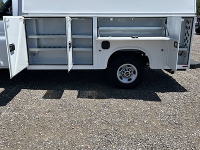 2025 GMC Savana Cutaway 3500 1WT