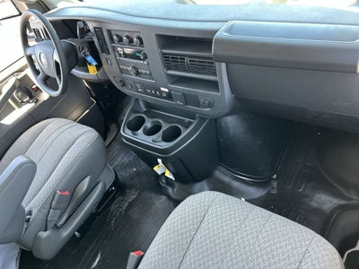 2025 GMC Savana Cutaway 3500 1WT
