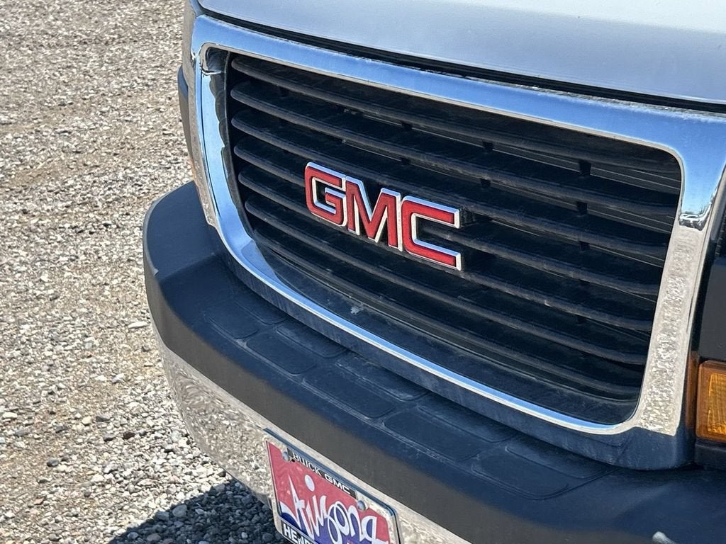 2025 GMC Savana Cutaway 3500 1WT