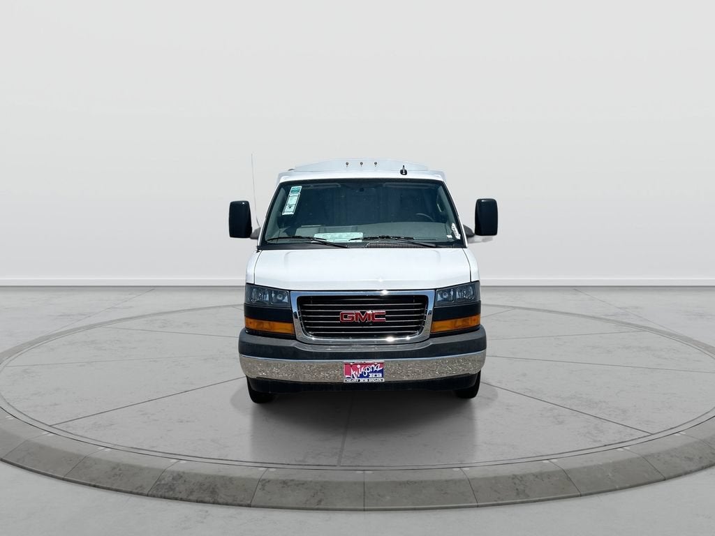 2025 GMC Savana Cutaway 3500 1WT