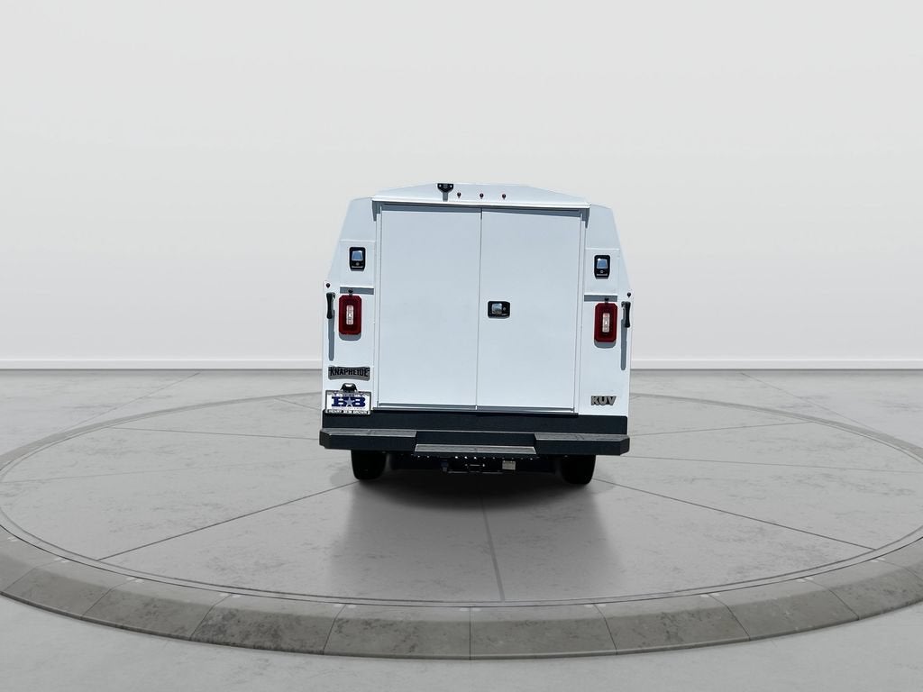 2025 GMC Savana Cutaway 3500 1WT