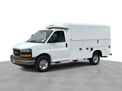 2025 GMC Savana Cutaway 3500 1WT