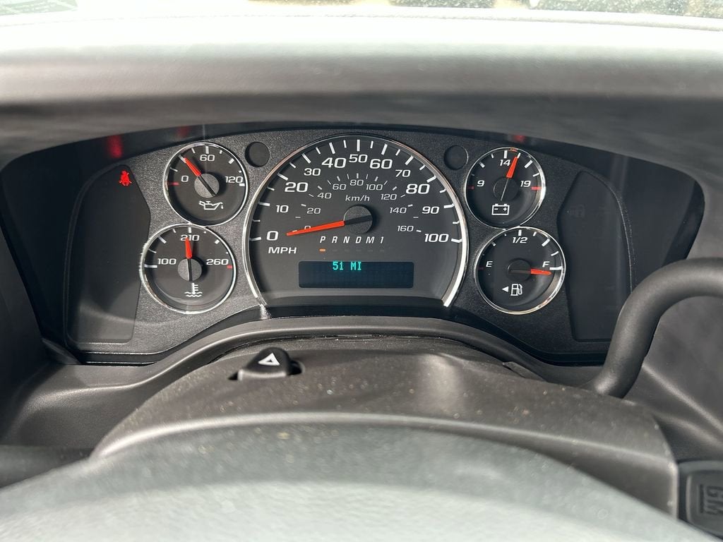 2025 GMC Savana Cutaway 3500 1WT