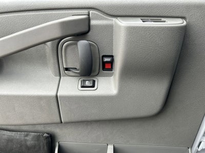 2025 GMC Savana Cutaway 3500 1WT