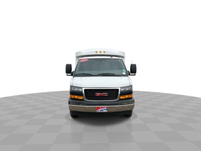 2025 GMC Savana Cutaway 3500 1WT