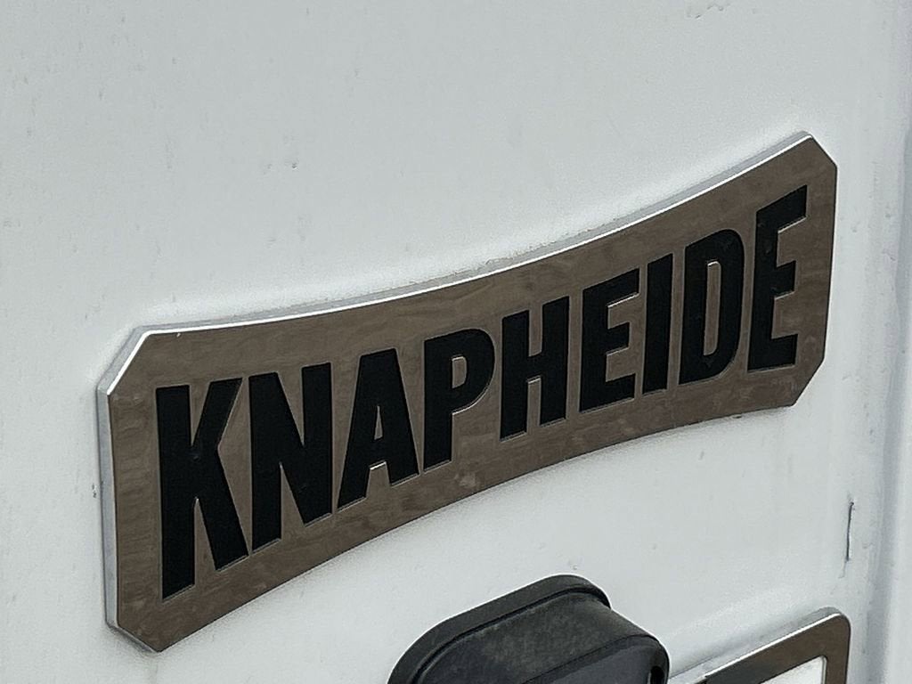 2025 GMC Savana Cutaway 3500 1WT