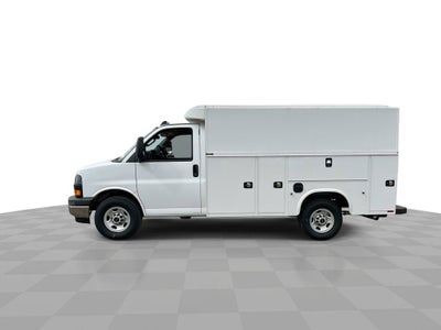 2025 GMC Savana Cutaway 3500 1WT