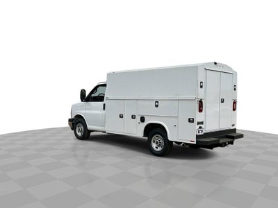 2025 GMC Savana Cutaway 3500 1WT
