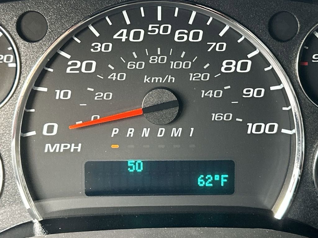 2025 GMC Savana Cutaway 3500 1WT