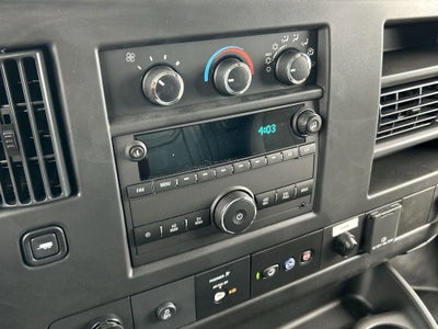 2025 GMC Savana Cutaway 3500 1WT